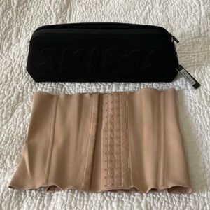 Skims Waist Trainer size small